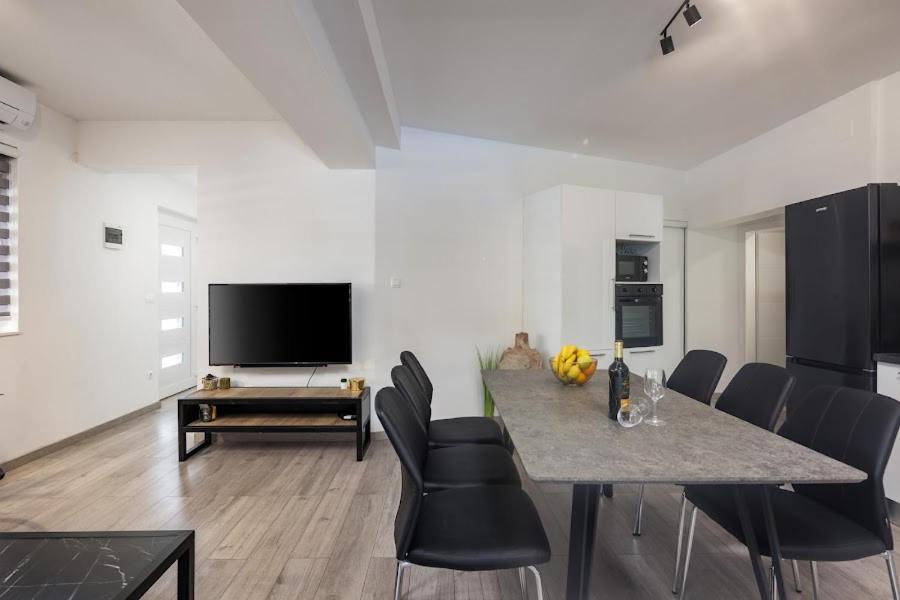 Apartman Avila Marina Exteriér fotografie